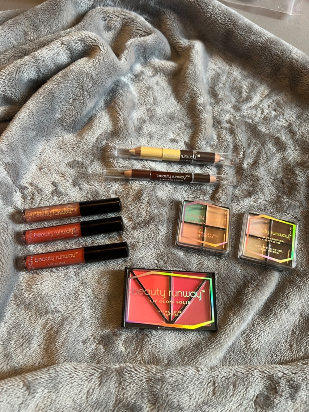 Beauty Runway Eight Piece Makeup Set, all new